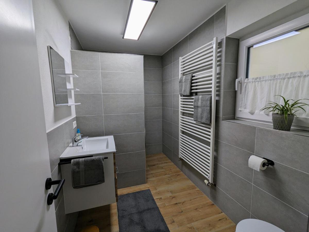 Ferienwohnung Am Alenberg Muensingen Exterior photo