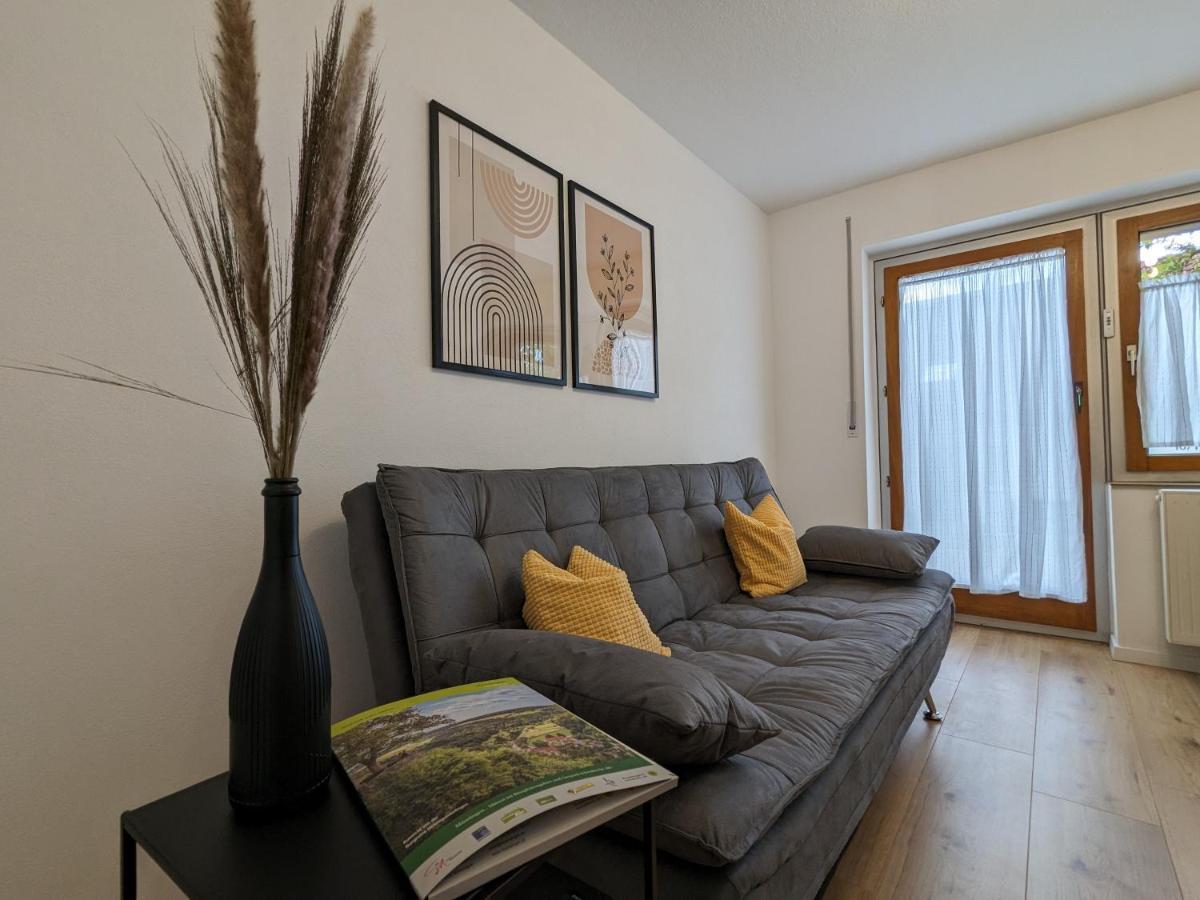 Ferienwohnung Am Alenberg Muensingen Exterior photo