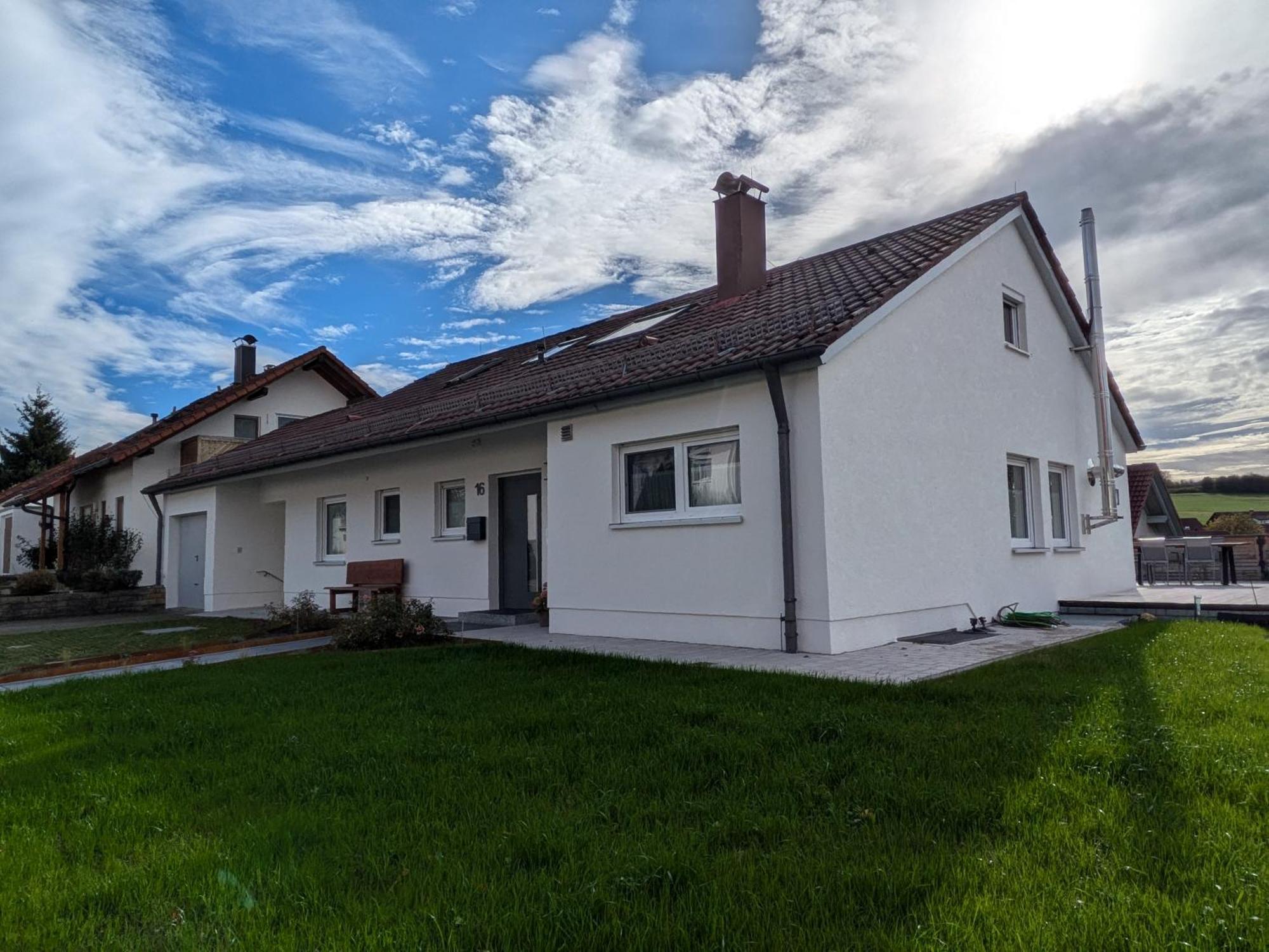 Ferienwohnung Am Alenberg Muensingen Exterior photo